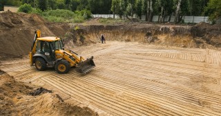 Разработка котлована Изобильный, цена от 306 руб./м3.